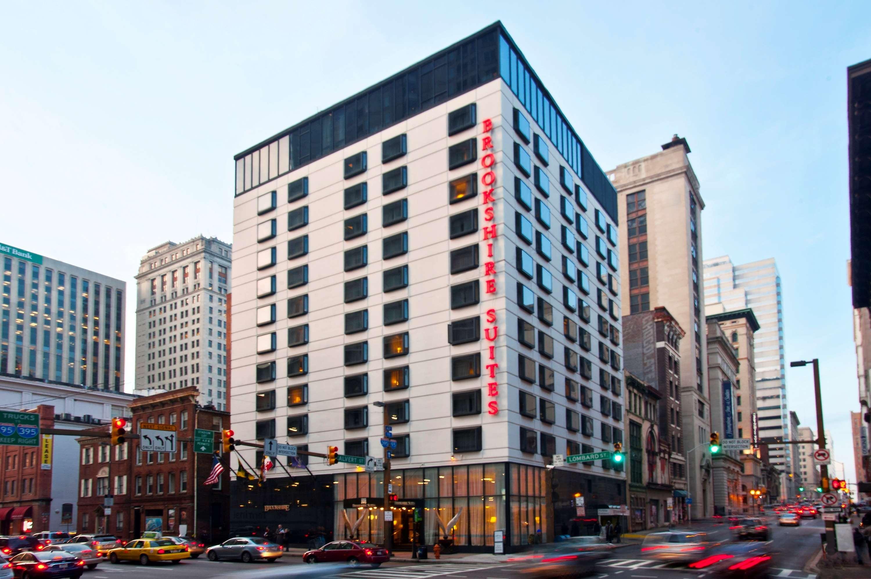 Comfort Inn & Suites Baltimore Inner Harbor Exterior photo